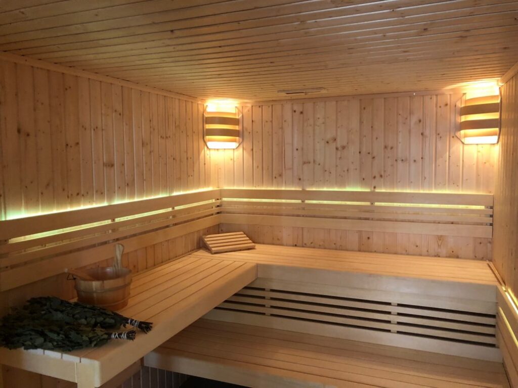 SAUNA KONTENEROWA 40’ HIGH CUBE kontenery na wynajem polkont