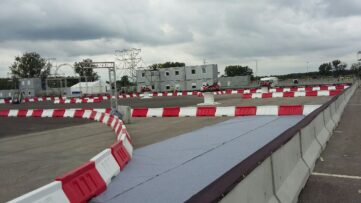 ZAPLECZE TECHNICZNE GYMKHANA GRID 2019 sprzedaż kontenerów polkont